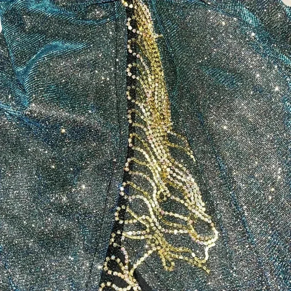 AKIRA “YOU GOT IT WRAP FRONT MINI DRESS” - Blue multi small NWT - Picture 11 of 13